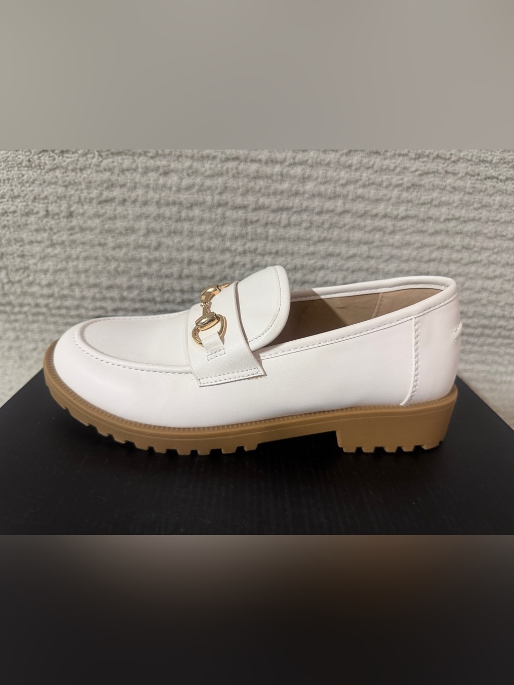 Cushionaire  Memory foam White Loafers with Gold Bit Detail - Picture 7 of 8